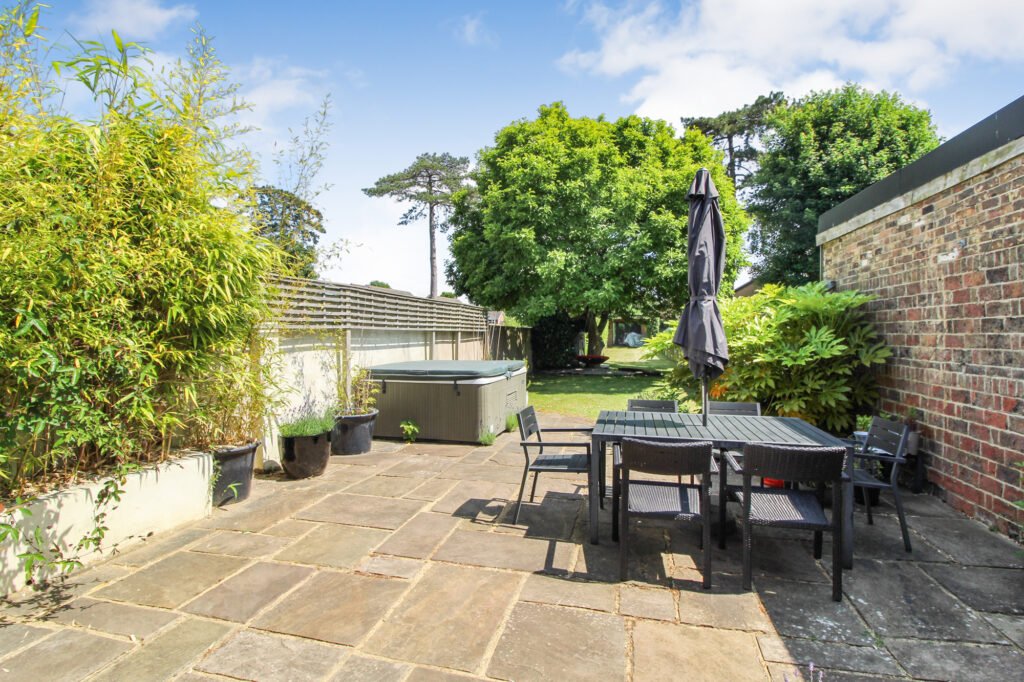 patio 1a