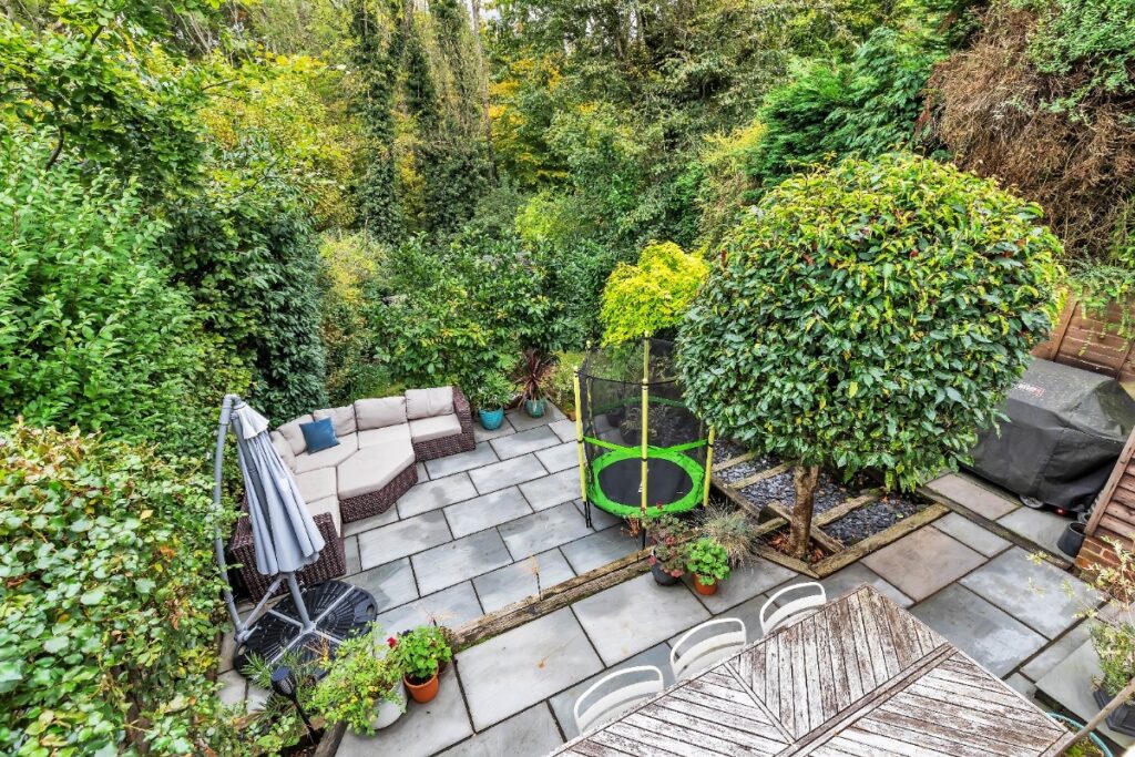 middle patio