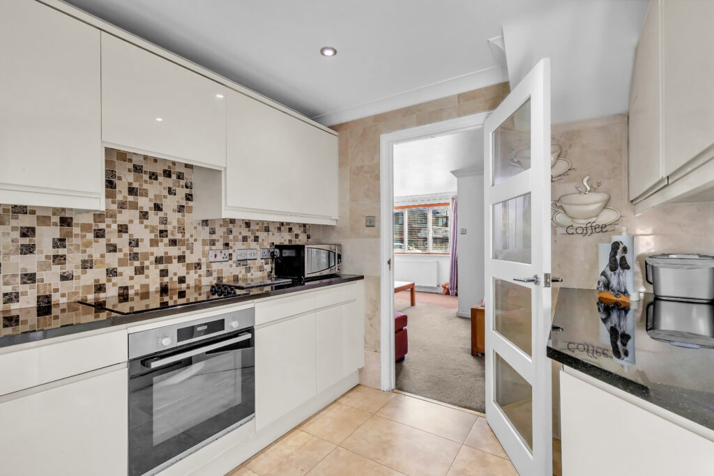 Kitchen 1b